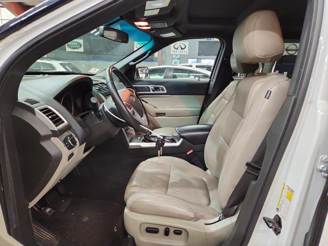 2012 Ford Explorer Xlt White vin: 1FMHK8D89CGB04019