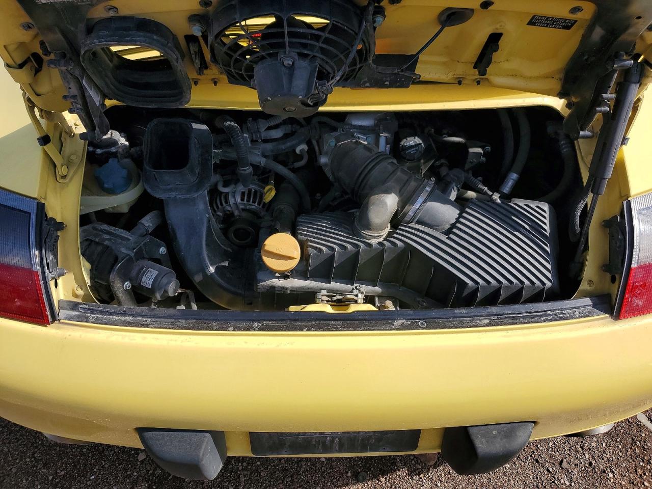 2000 Porsche 911 Carrera 2 Yellow vin: WP0CA2999YS650467