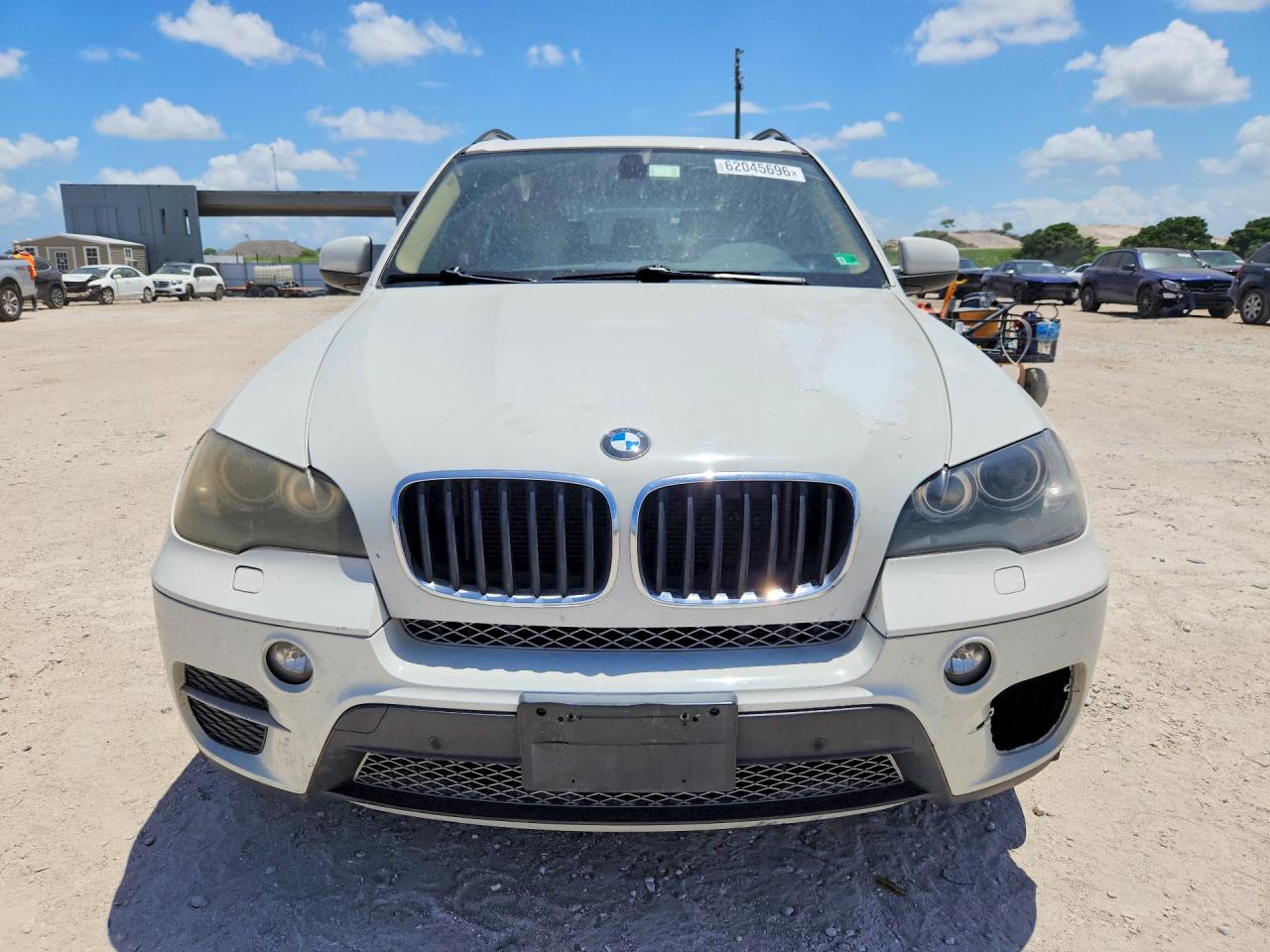 2011 Bmw X5 Xdrive35i White vin: 5UXZV4C56BL738232