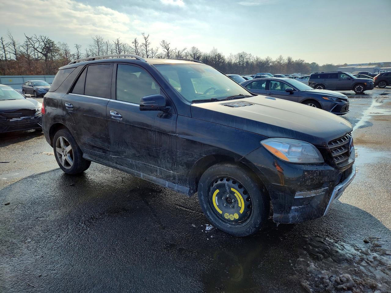 2015 Mercedes-benz Ml 400 4matic Черный vin: 4JGDA5GB0FA461796
