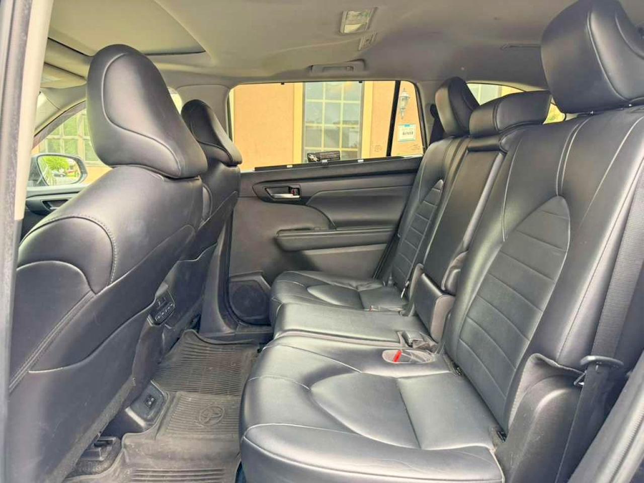 2022 Toyota Highlander Xle Черный vin: 5TDGZRBH5NS591314