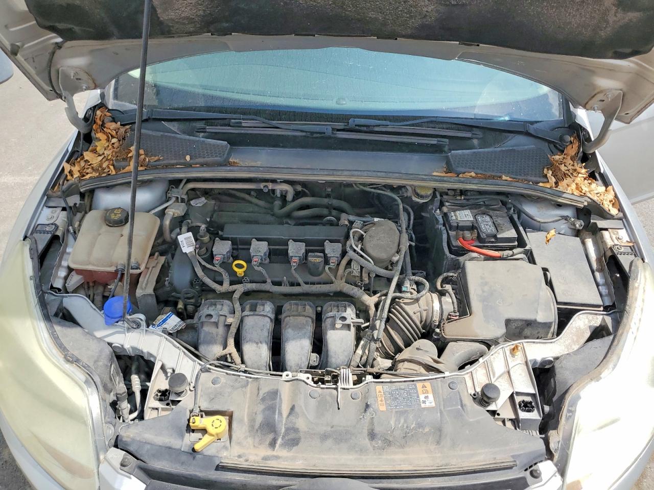 2014 Ford Focus Se Silver vin: 1FADP3K25EL430308