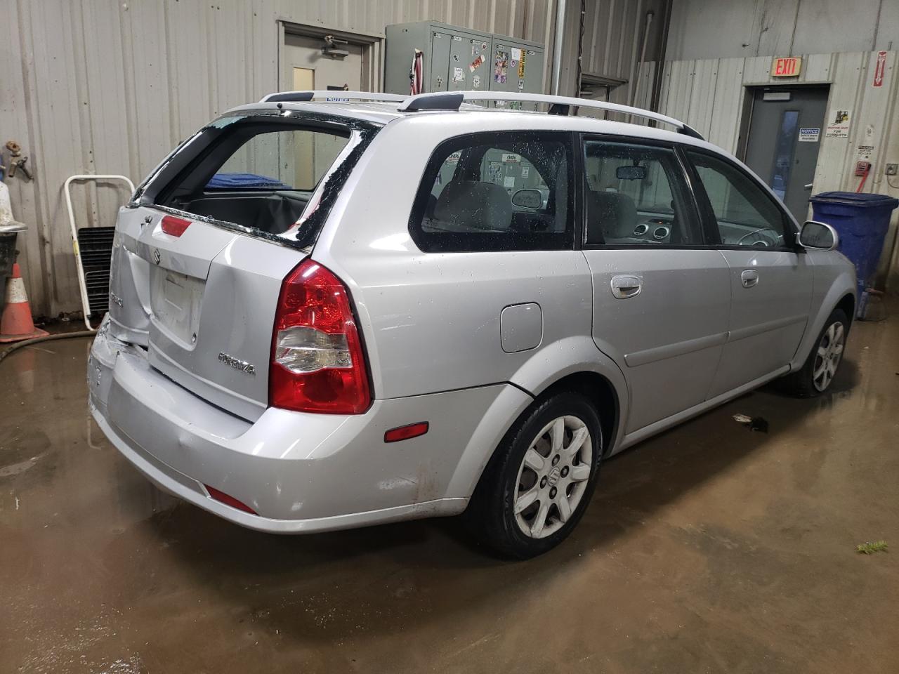 2005 Suzuki Forenza S Silver vin: KL5JD86ZX5K084620
