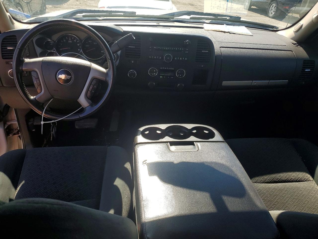 2008 Chevrolet Silverado K1500 White vin: 1GCEK19058Z146586