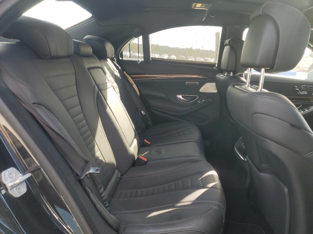 2015 Mercedes-benz S 550 4matic Черный vin: WDDUF8FBXFA187344