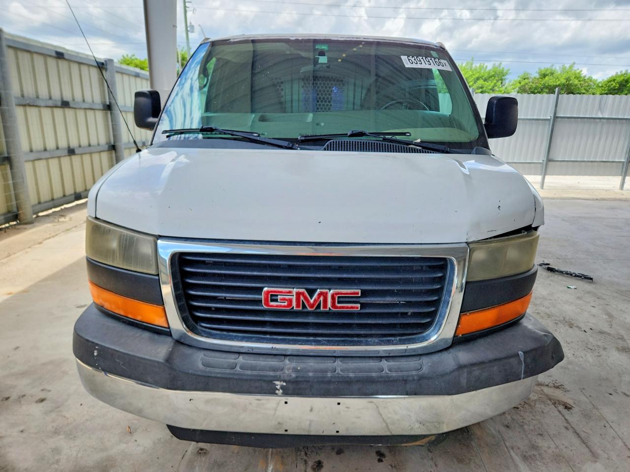2014 Gmc Savana G2500 White vin: 1GTW7FCA5E1912279