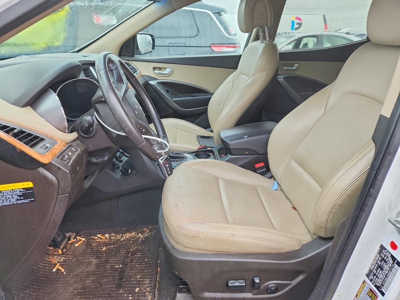 2013 Hyundai Santa Fe Sport 2.0t White vin: 5XYZUDLA4DG071273