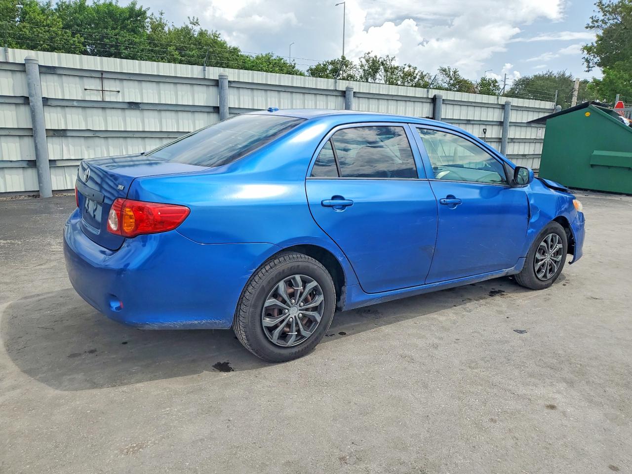 2009 Toyota Corolla Le Blue vin: JTDBL40E699084501