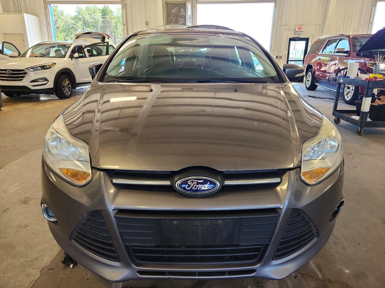 2014 Ford Focus Se Gray vin: 1FADP3K28EL357533