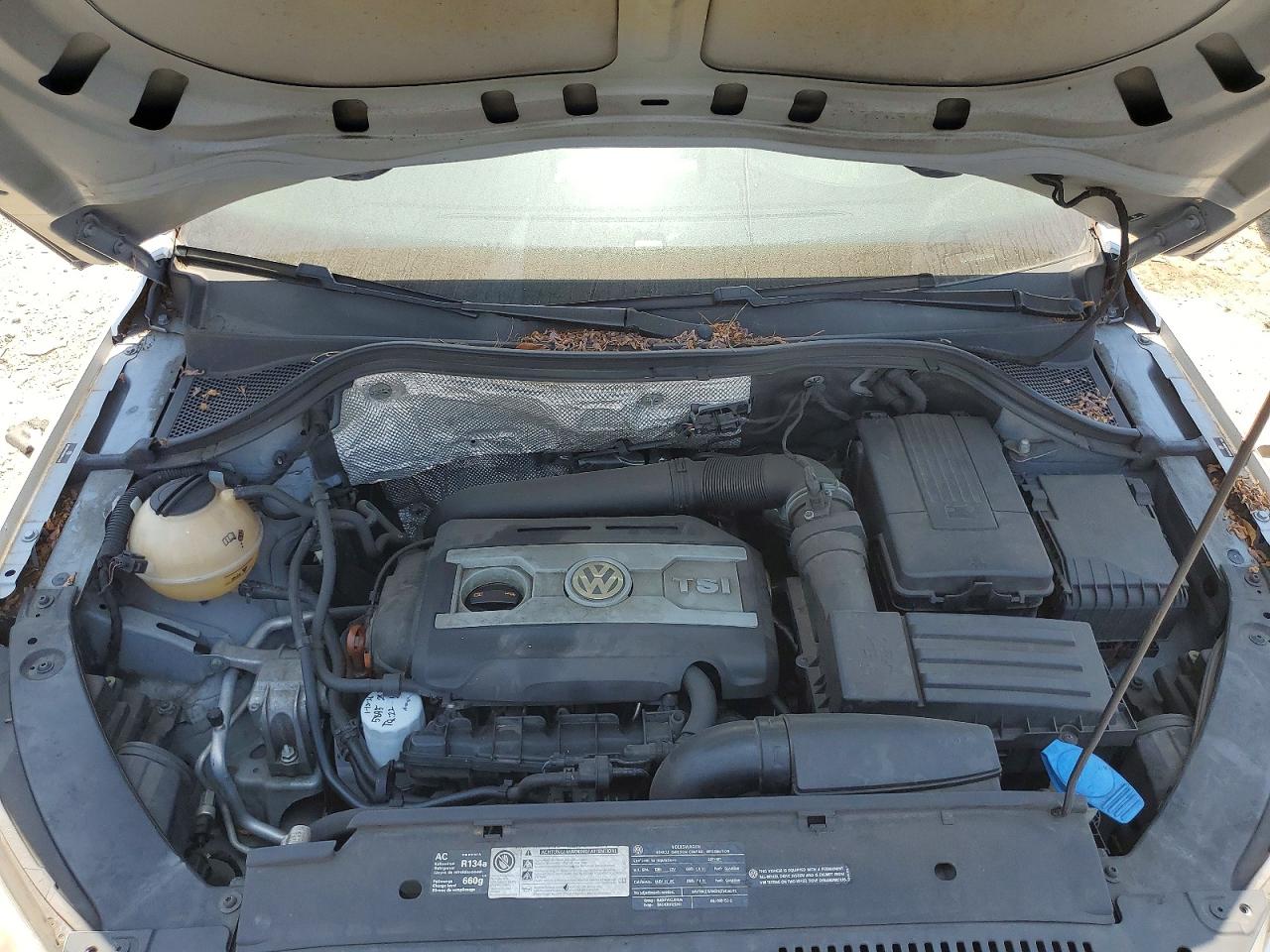 2011 Volkswagen Tiguan S Silver vin: WVGBV7AX5BW511908