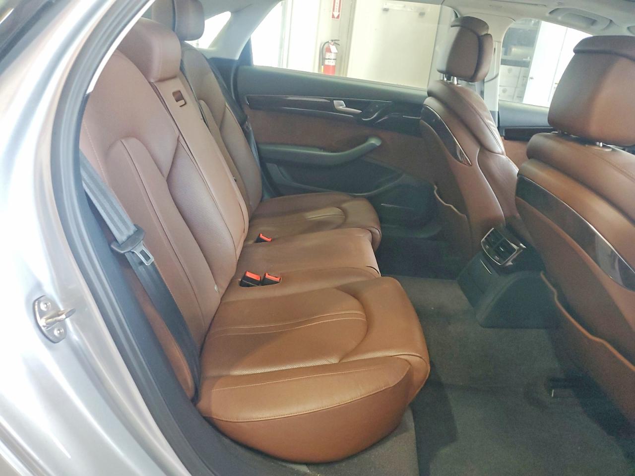 2015 Audi A8 L Quattro Silver vin: WAU32AFD0FN029353
