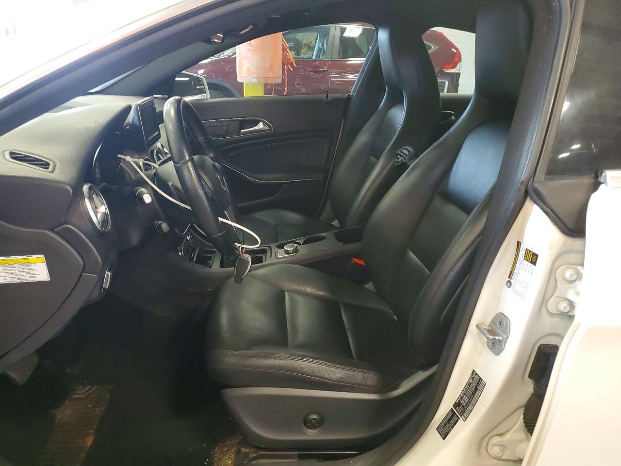 2014 Mercedes-benz Cla 250 White vin: WDDSJ4EB8EN049177