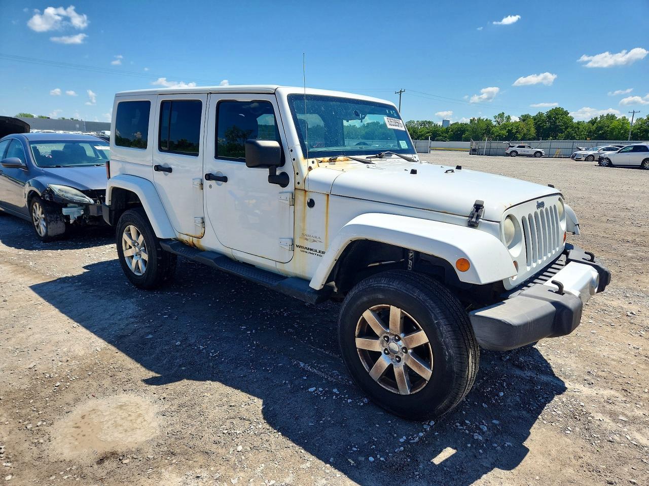 2013 Jeep Wrangler Unlimited Sahara White vin: 1C4BJWEG2DL595145