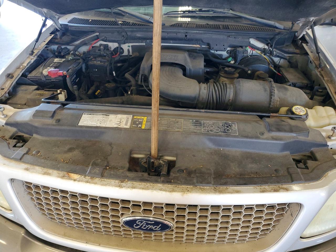 2002 Ford F150 Silver vin: 1FTRX18L02NC10062