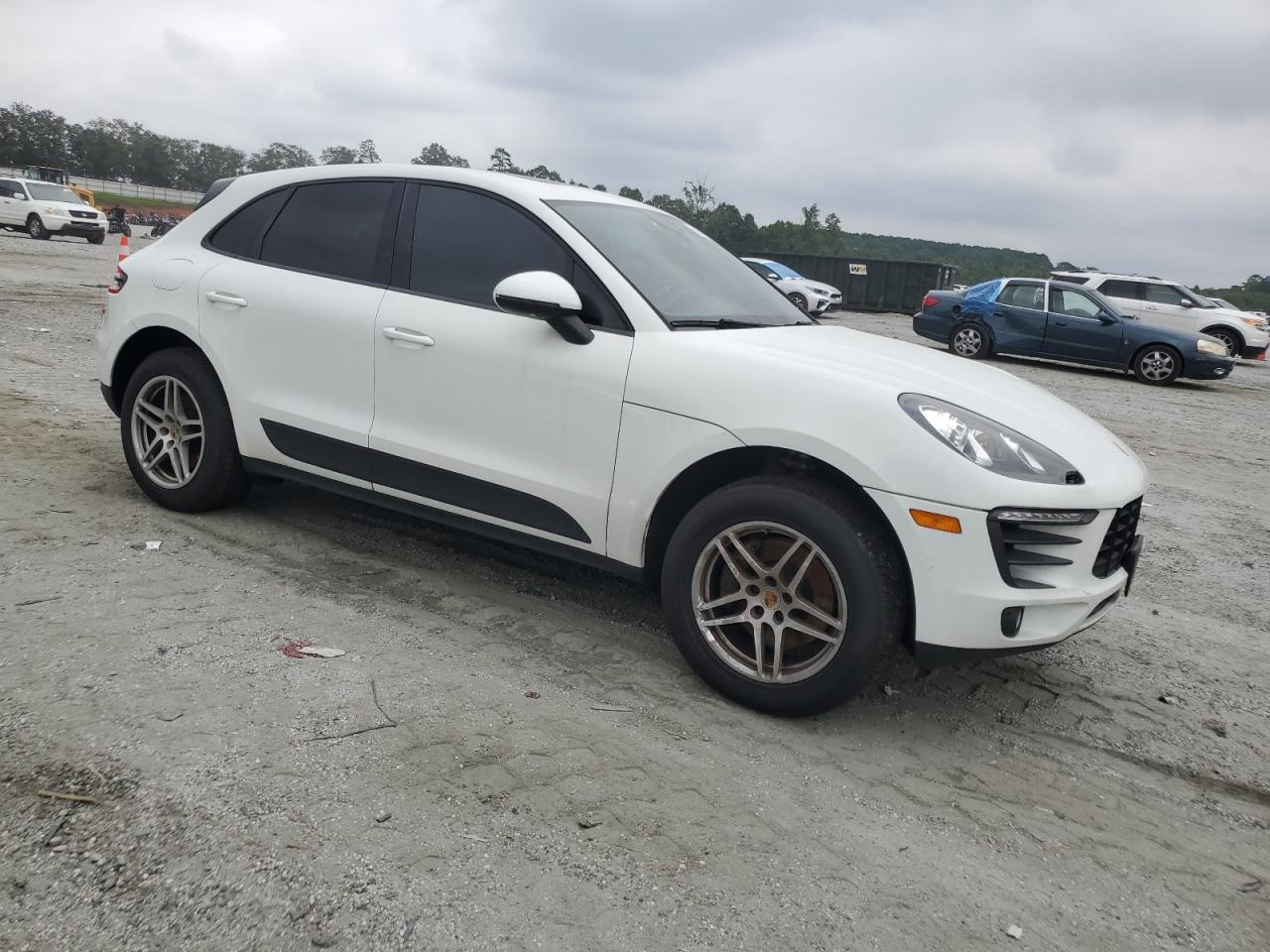 2018 Porsche Macan Белый vin: WP1AA2A55JLB03663