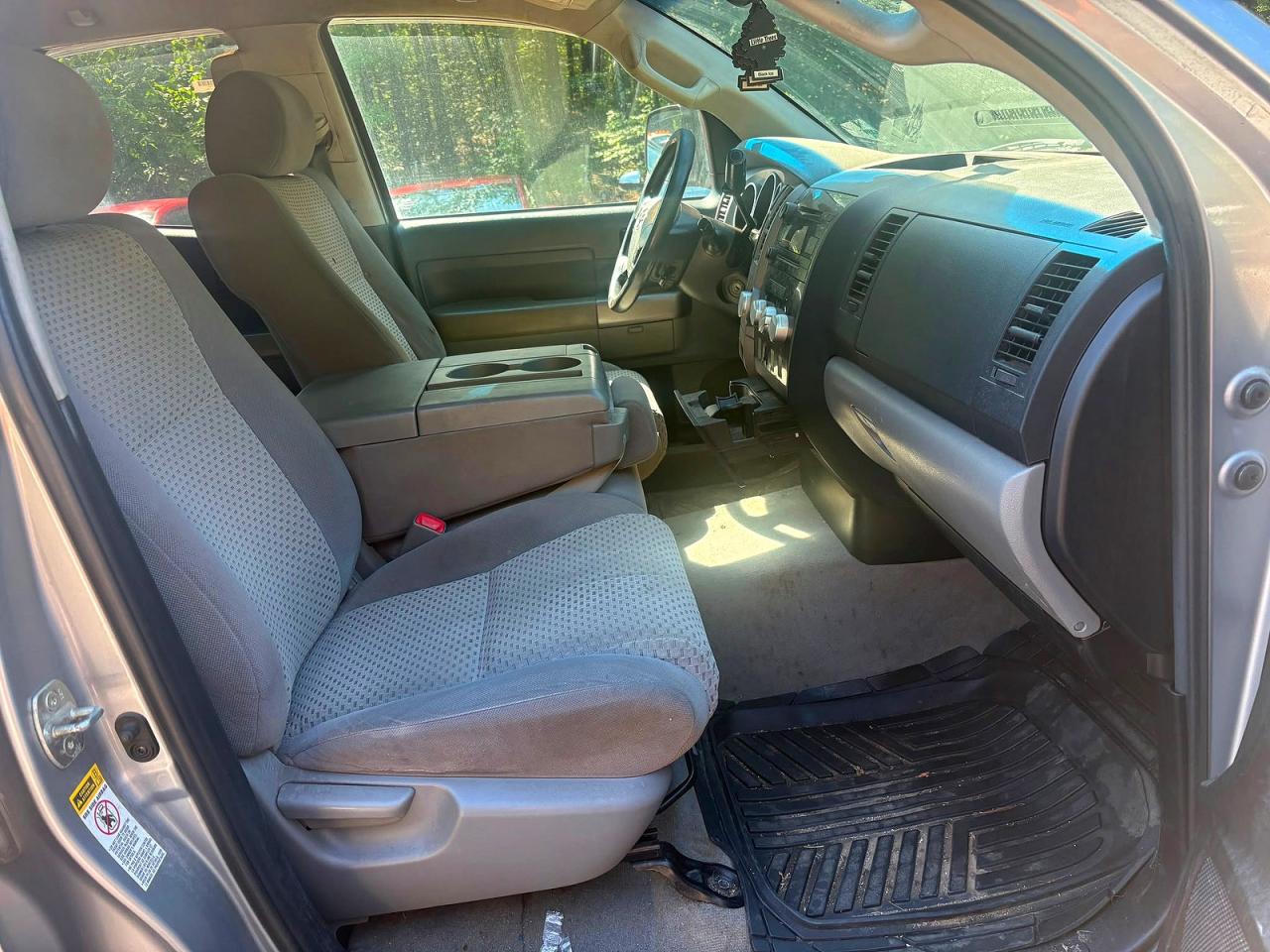 2011 Toyota Tundra Double Cab Sr5 Gray vin: 5TFUM5F12bx024796