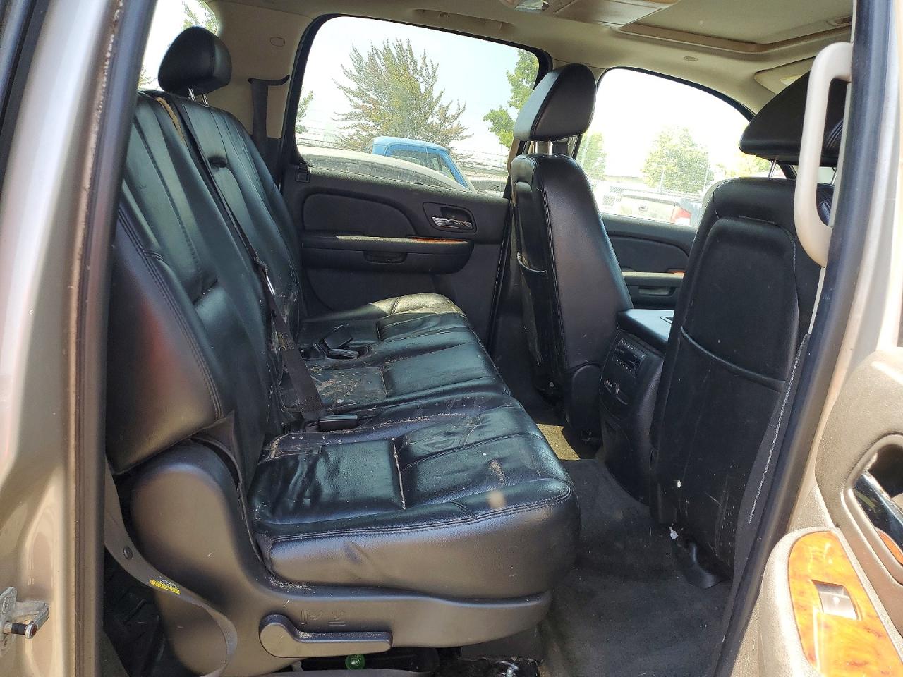 2007 Chevrolet Suburban K1500 Silver vin: 3GNFK16357G132986