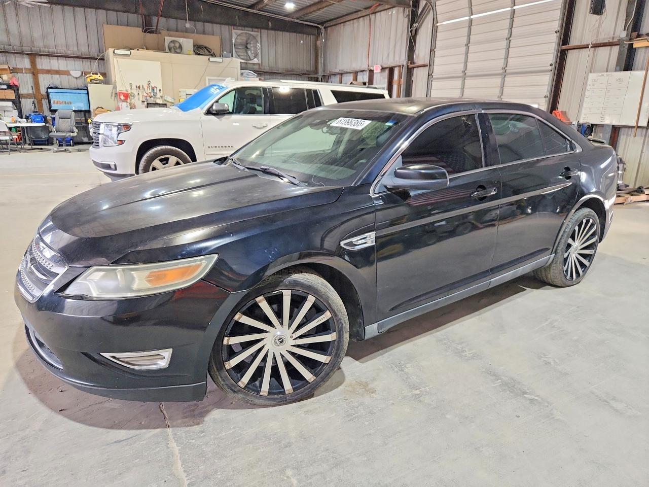 2011 Ford Taurus Sho Black vin: 1FAHP2KT7BG162872