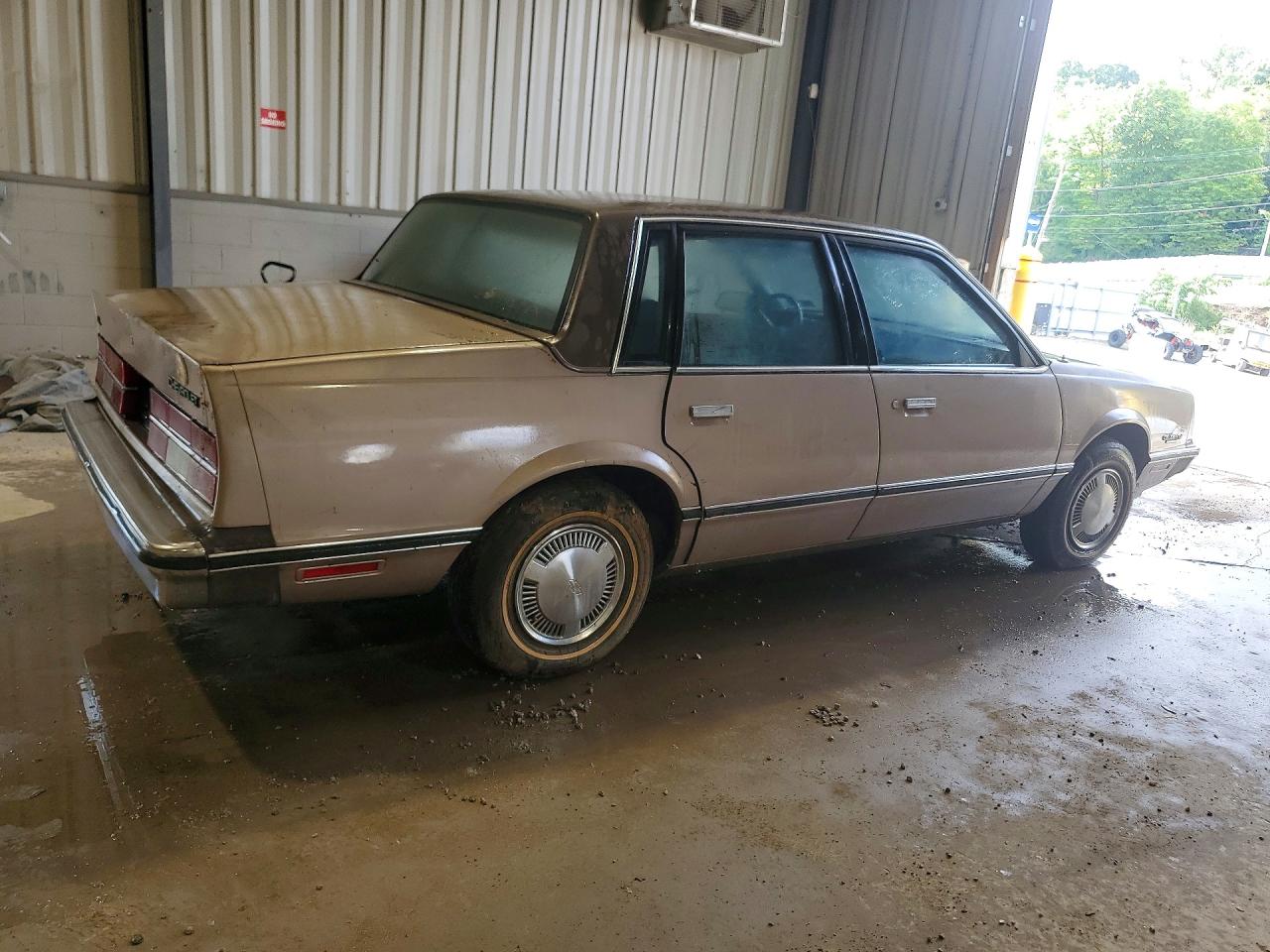 1983 Chevrolet Celebrity Желто-коричневый vin: 1G1AW19R6D6853654
