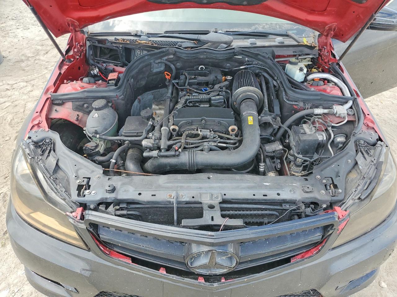 2013 Mercedes-benz C 250 Black vin: WDDGJ4HBXDG005282
