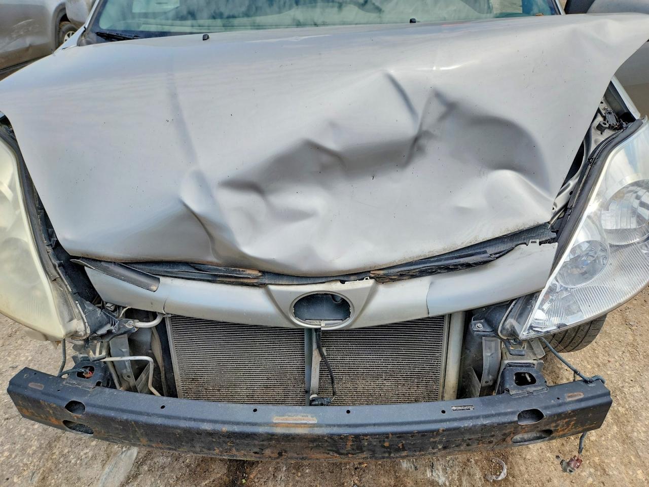 2010 Toyota Sienna Xle Серебряный vin: 5TDYK4CC4AS313514