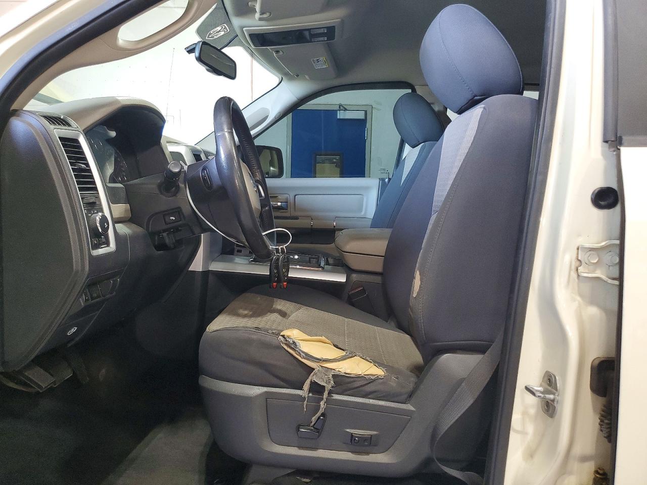 2010 Dodge Ram 1500 Cream vin: 1D7RV1CT0AS227608