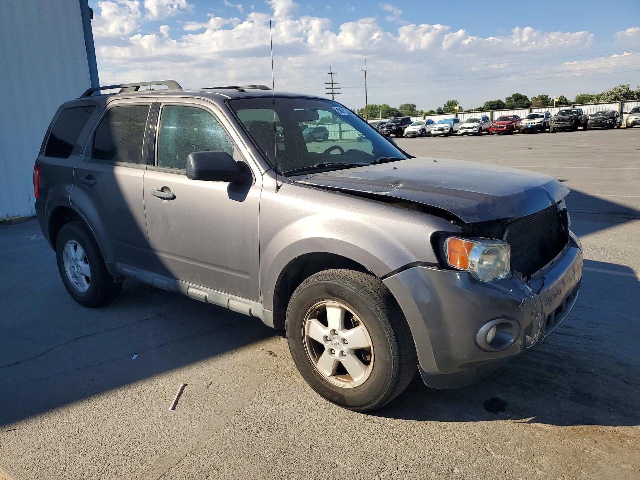 2011 Ford Escape Xlt Silver vin: 1FMCU0DG4BKA16827