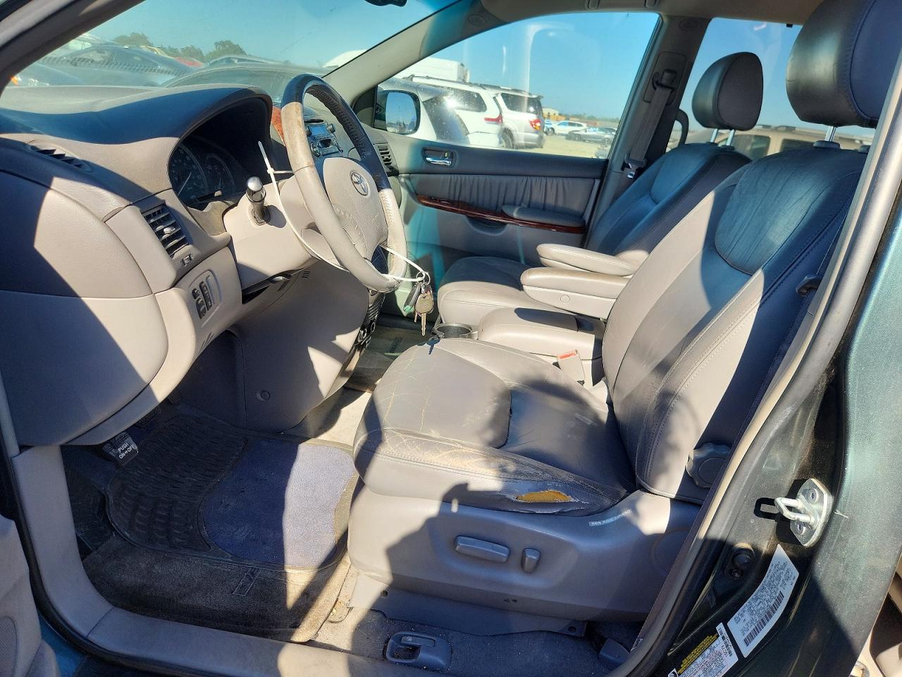 2004 Toyota Sienna Xle 7 Passenger Green vin: 5TDBA22CX4S028402