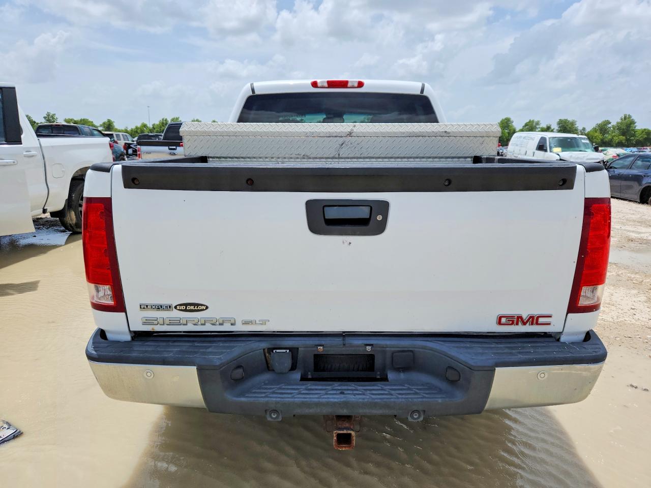 2007 Gmc New Sierra K1500 White vin: 2GTEK133771689710