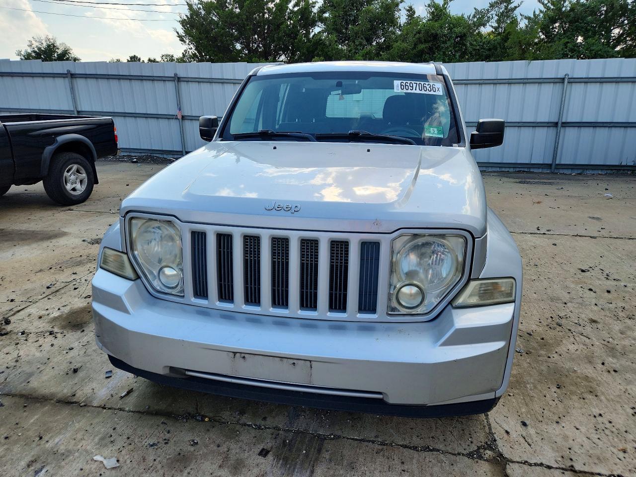 2012 Jeep Liberty Sport Silver vin: 1C4PJMAK1CW173417