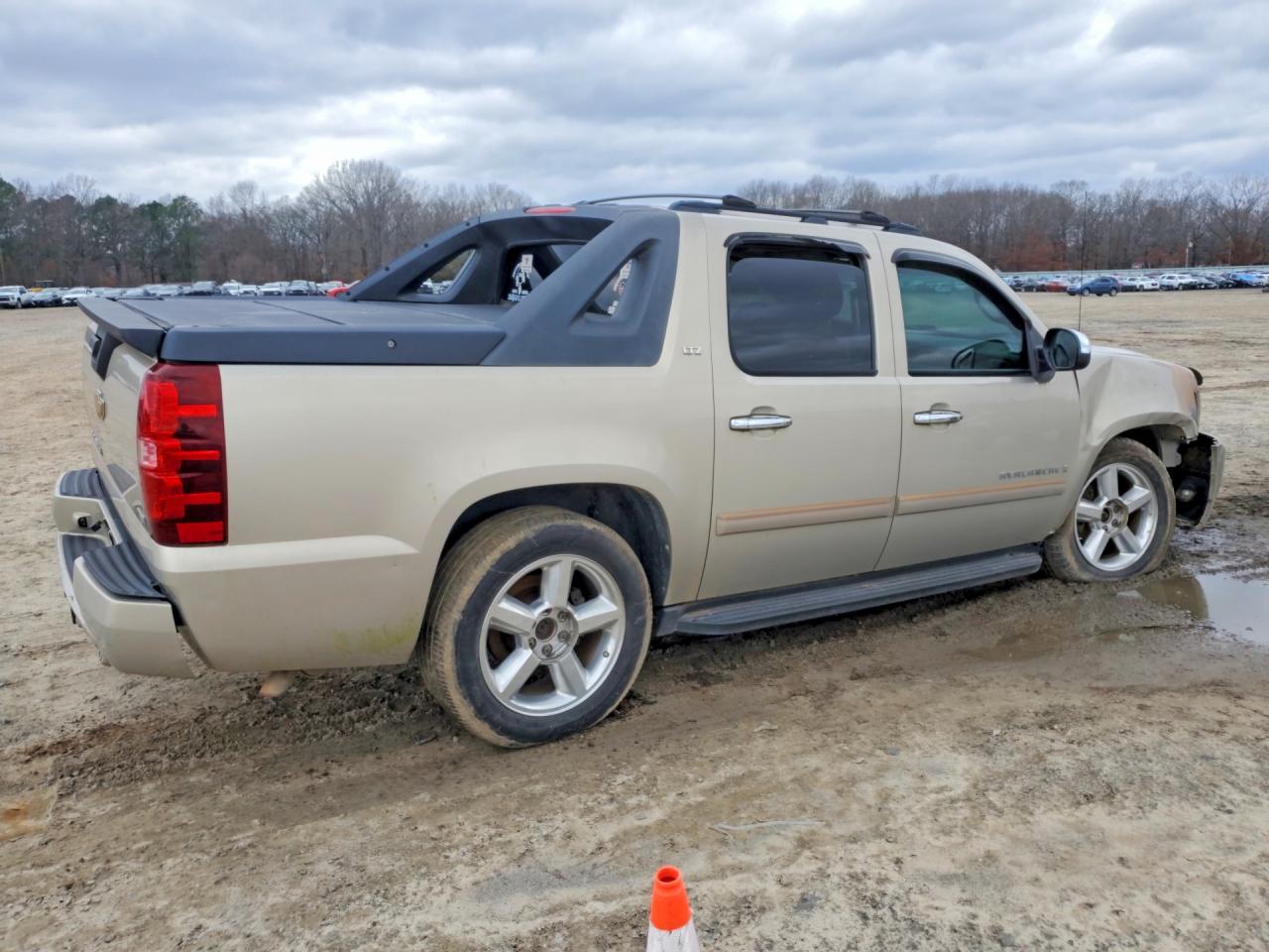 2007 Chevrolet Avalanche K1500 Желто-коричневый vin: 3GNFK12327G272614