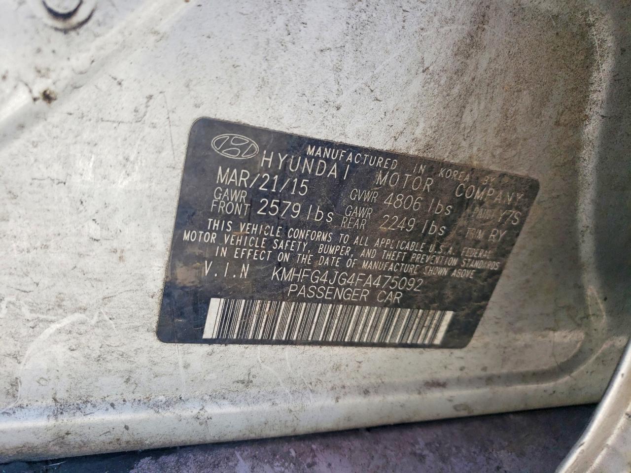 2015 Hyundai Azera Base Silver vin: KMHFG4JG4FA475092