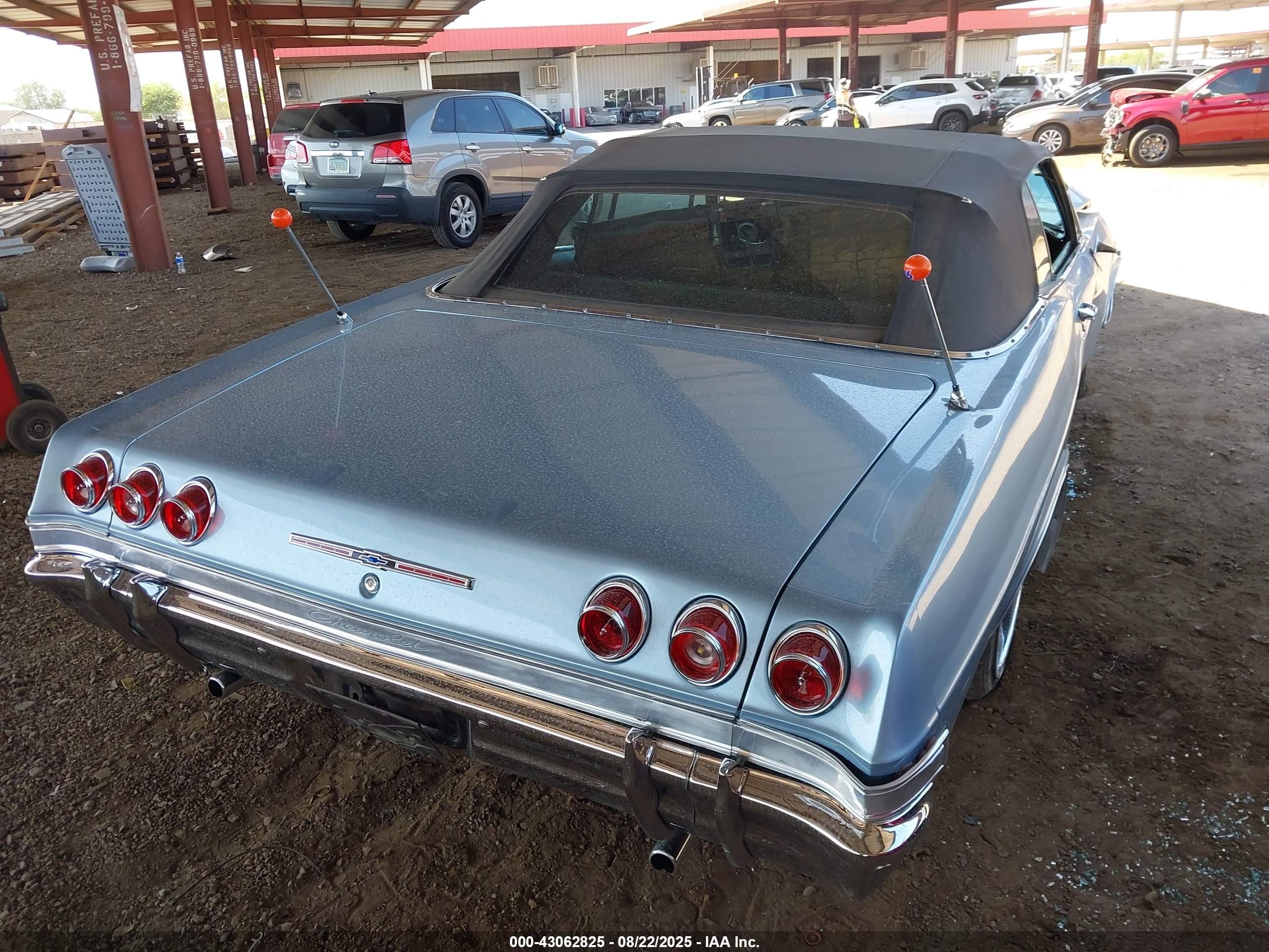 1965 Chevrolet Impala   Blue vin: 164675L219505    