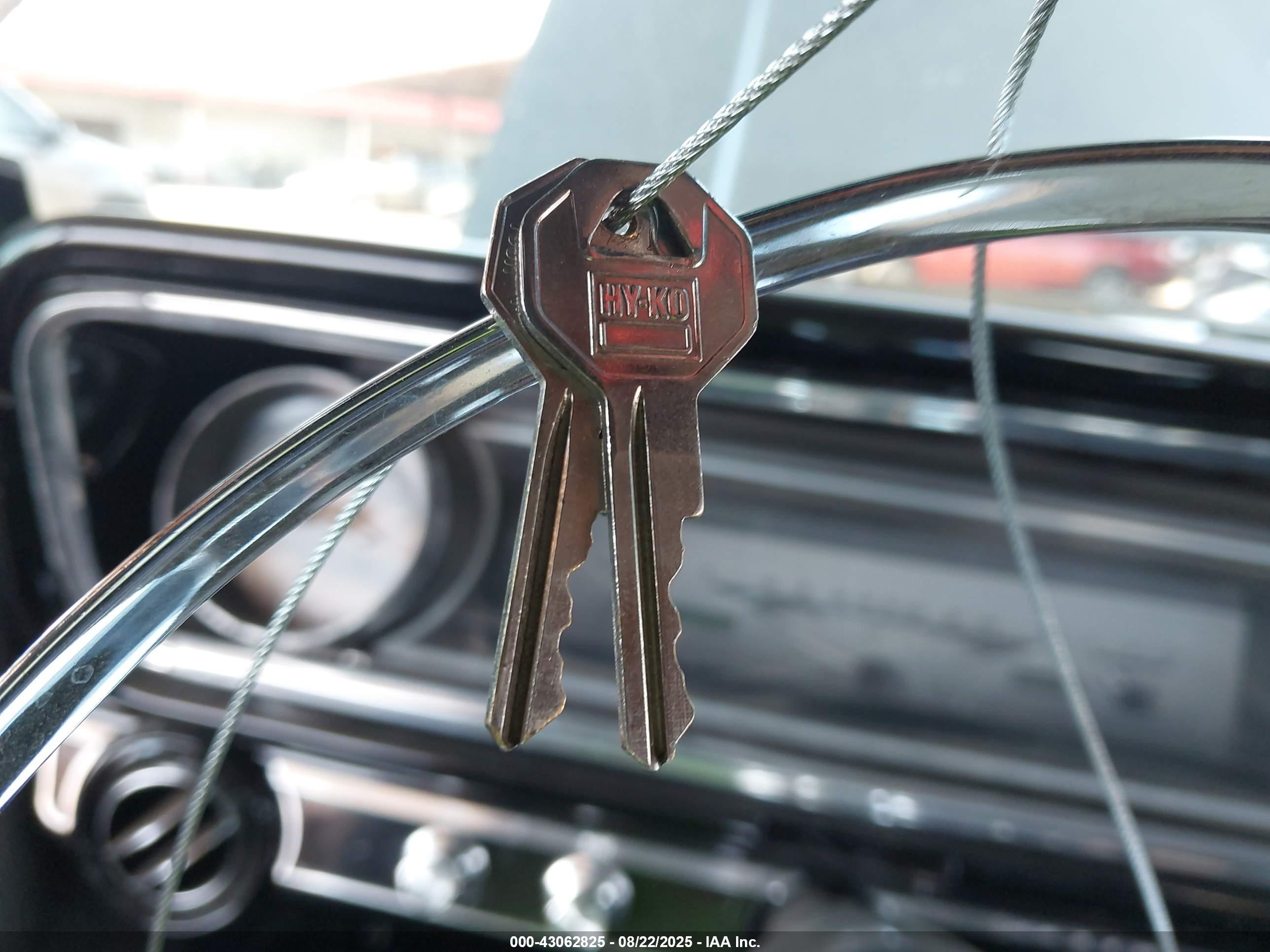 1965 Chevrolet Impala   Blue vin: 164675L219505    