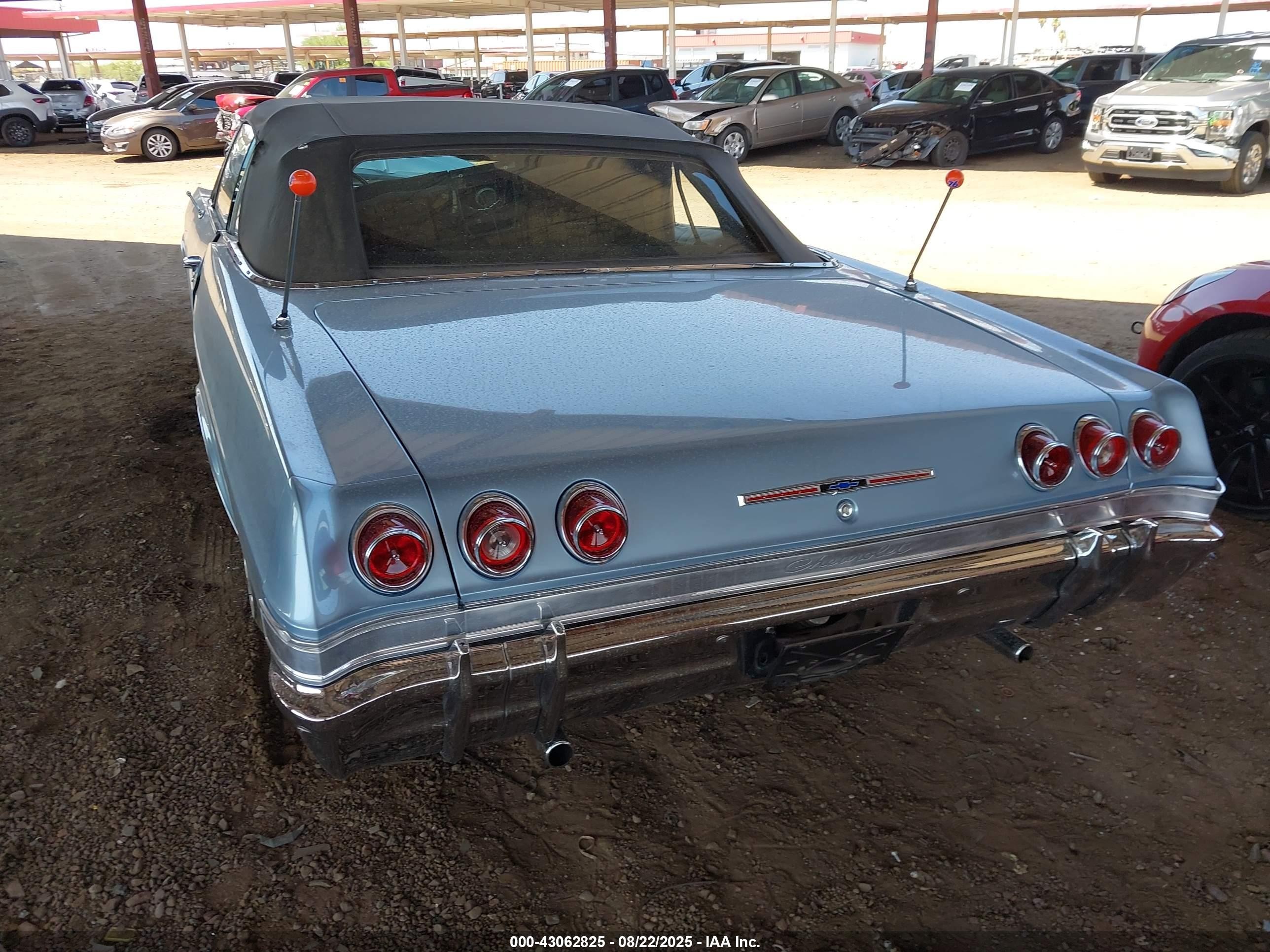 1965 Chevrolet Impala   Blue vin: 164675L219505    