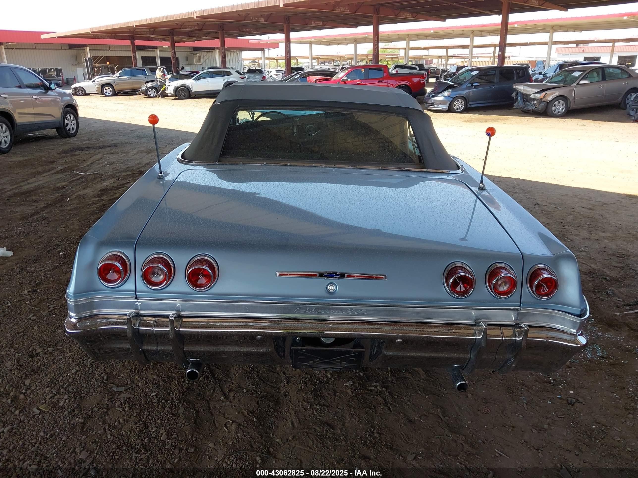 1965 Chevrolet Impala   Blue vin: 164675L219505    