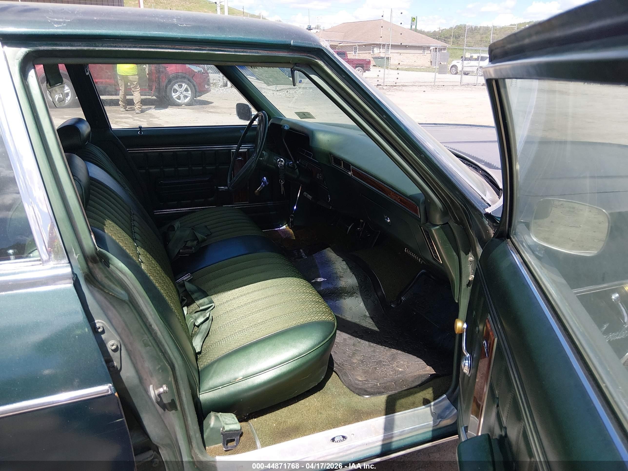 1970 Chevrolet Impala   Зеленый vin: 164690Y132942    