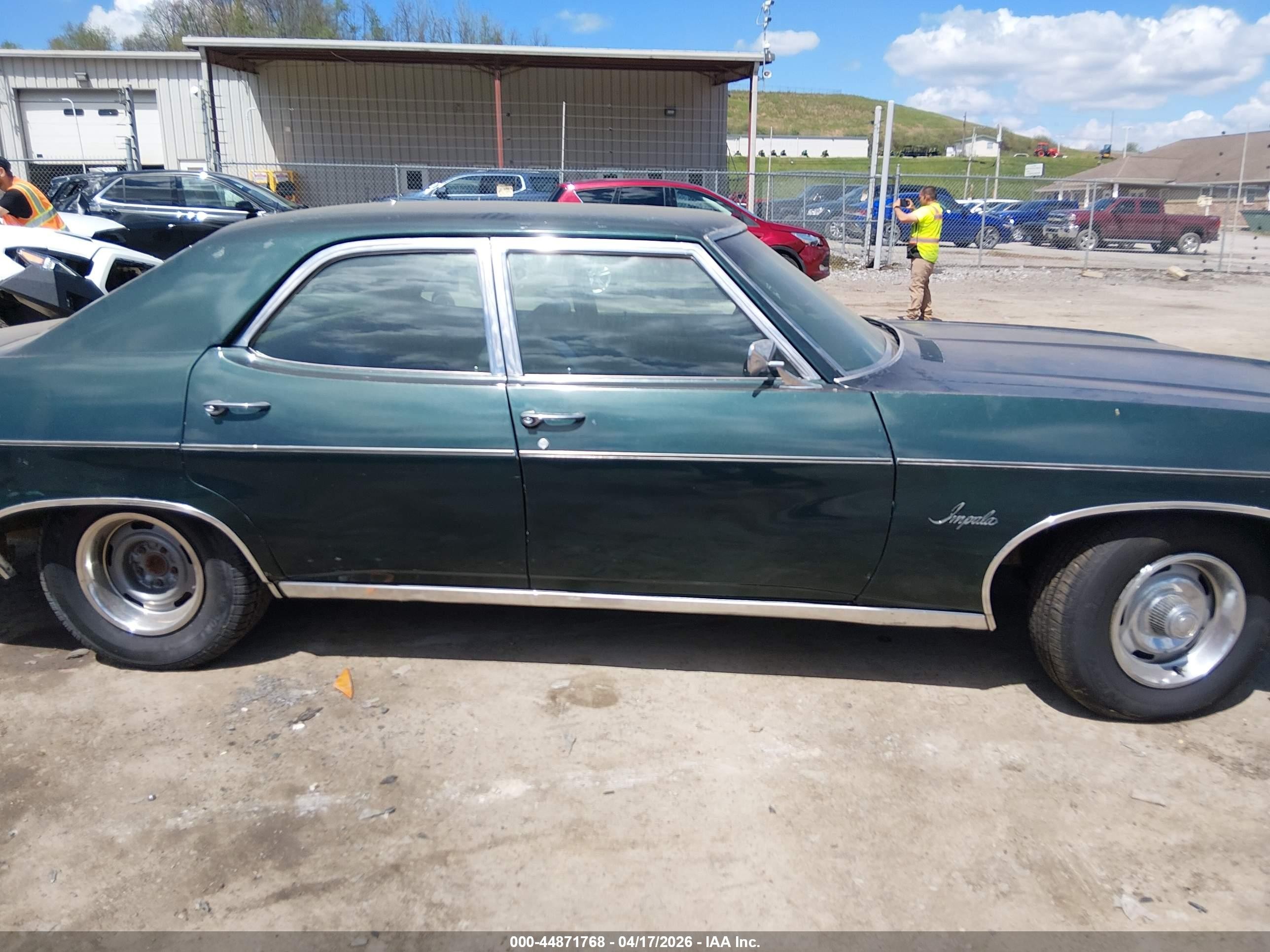 1970 Chevrolet Impala   Зеленый vin: 164690Y132942    