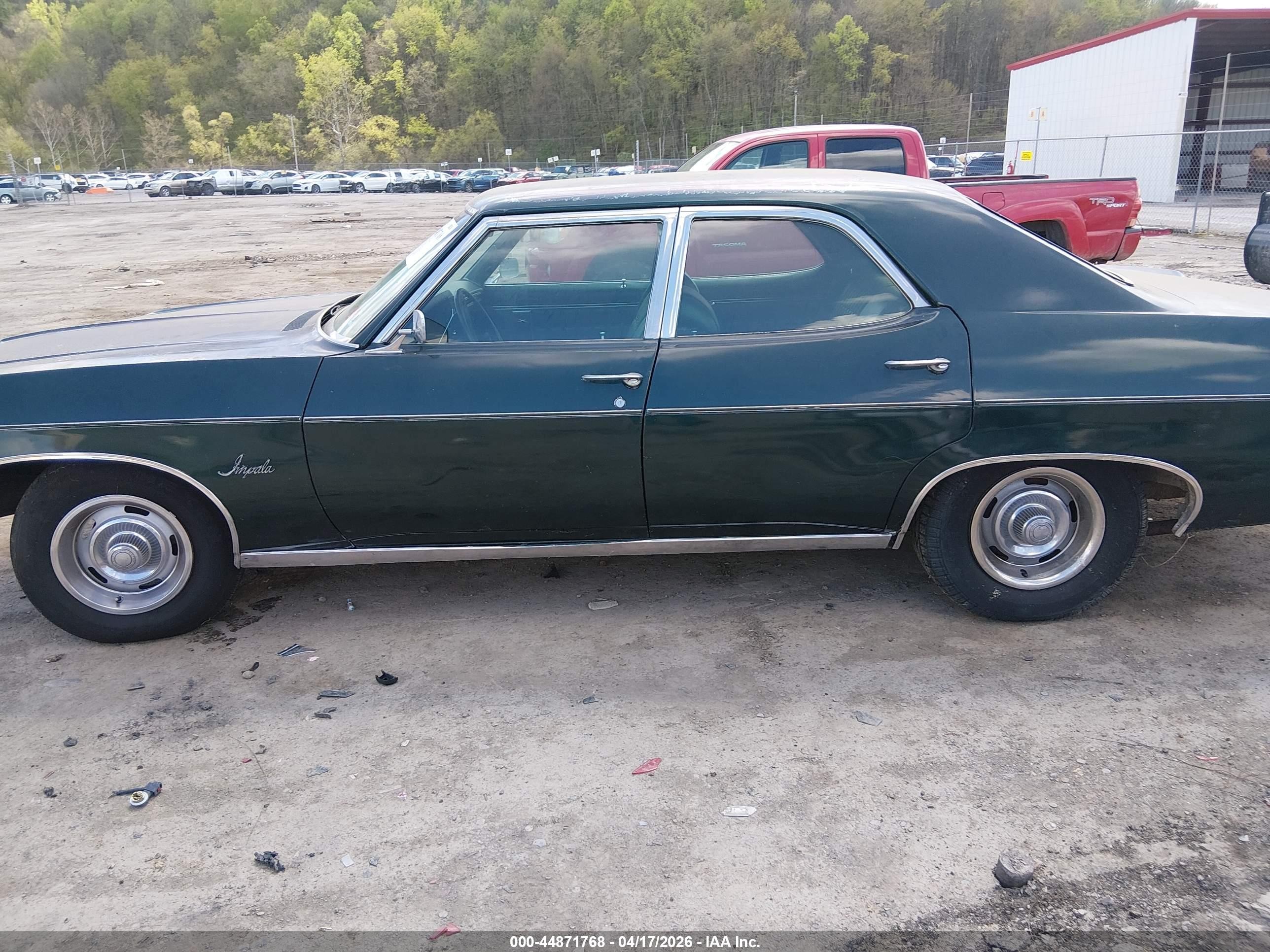 1970 Chevrolet Impala   Зеленый vin: 164690Y132942    