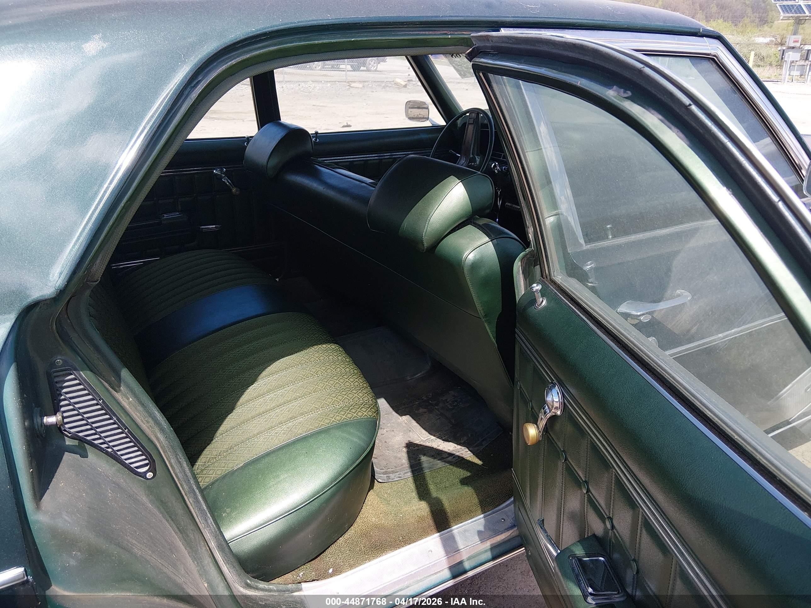 1970 Chevrolet Impala   Зеленый vin: 164690Y132942    