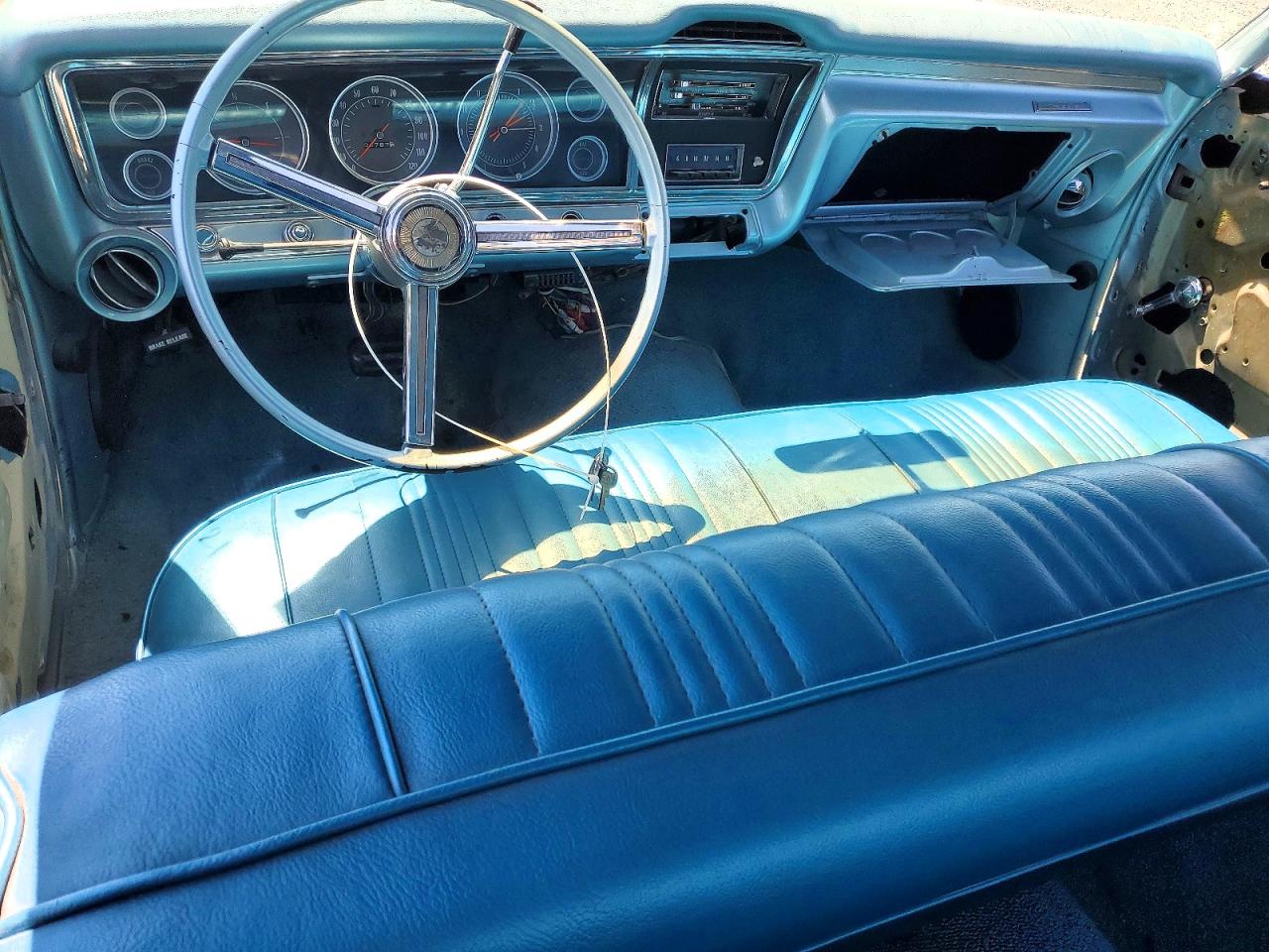 1967 Chevrolet Uk Gray vin: 164877L100069
