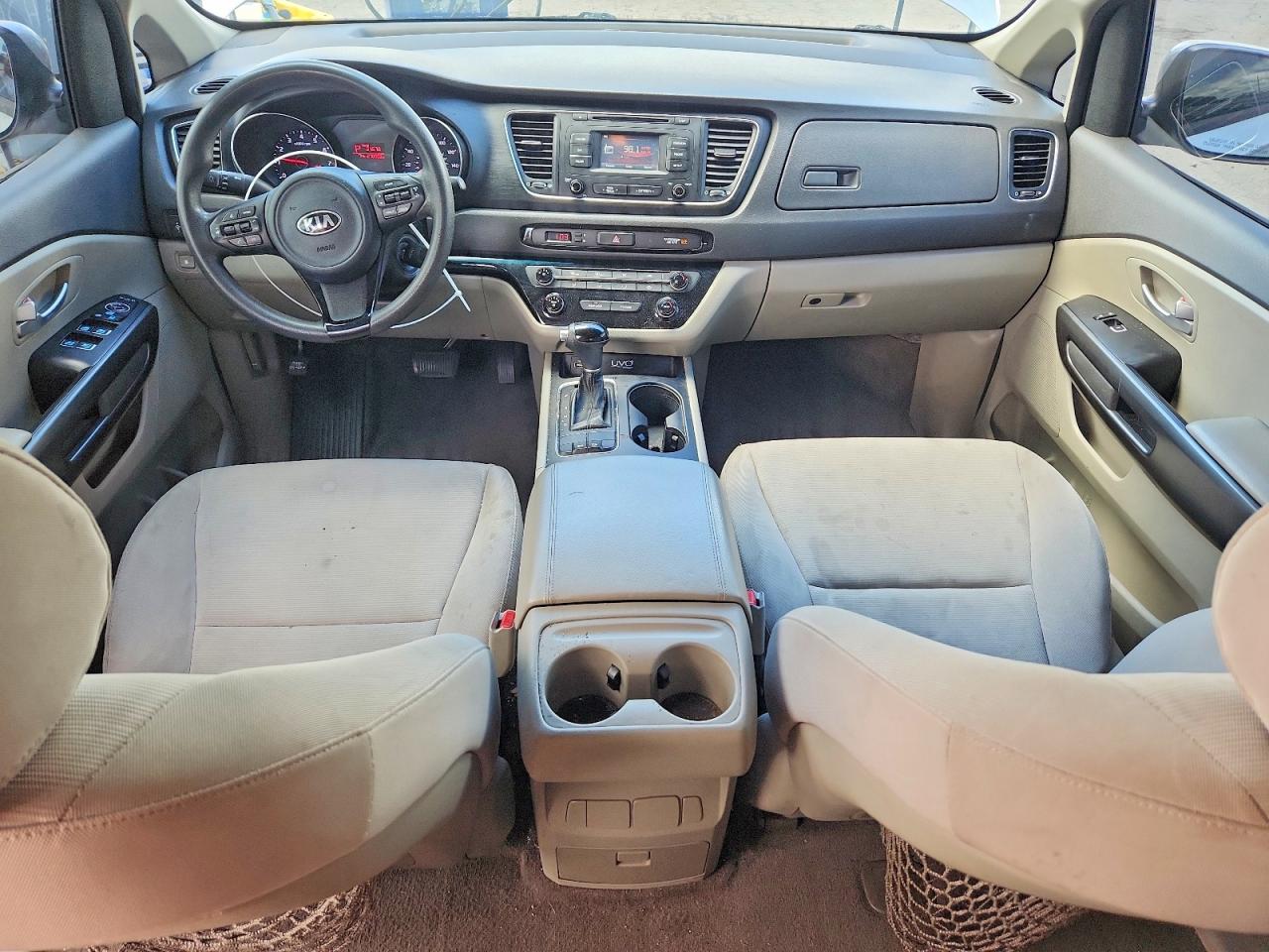 2015 Kia Sedona Lx Silver vin: KNDMB5C11F6020650