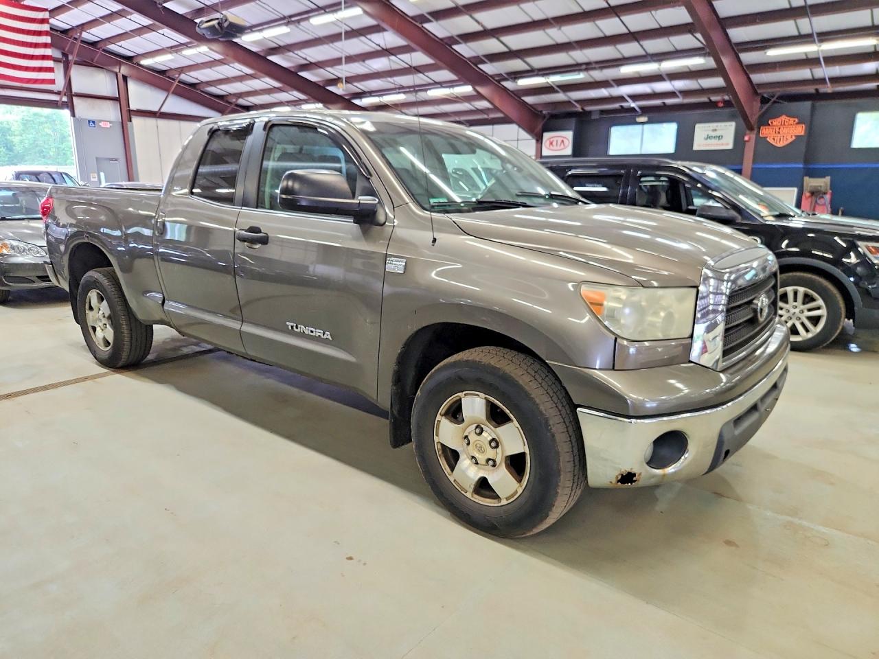 2008 Toyota Tundra Sr5 Gray vin: 5TBBT54188S458970