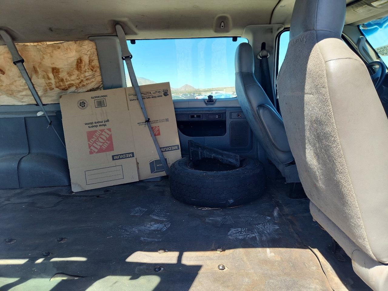 2011 Ford Econoline E150 Wagon White vin: 1FMNE1BW0BDA64531