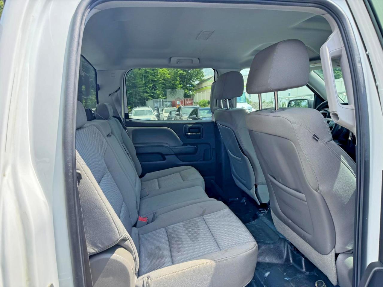 2015 Chevrolet Silverado K1500 White vin: 3GCUKPEC1FG209047