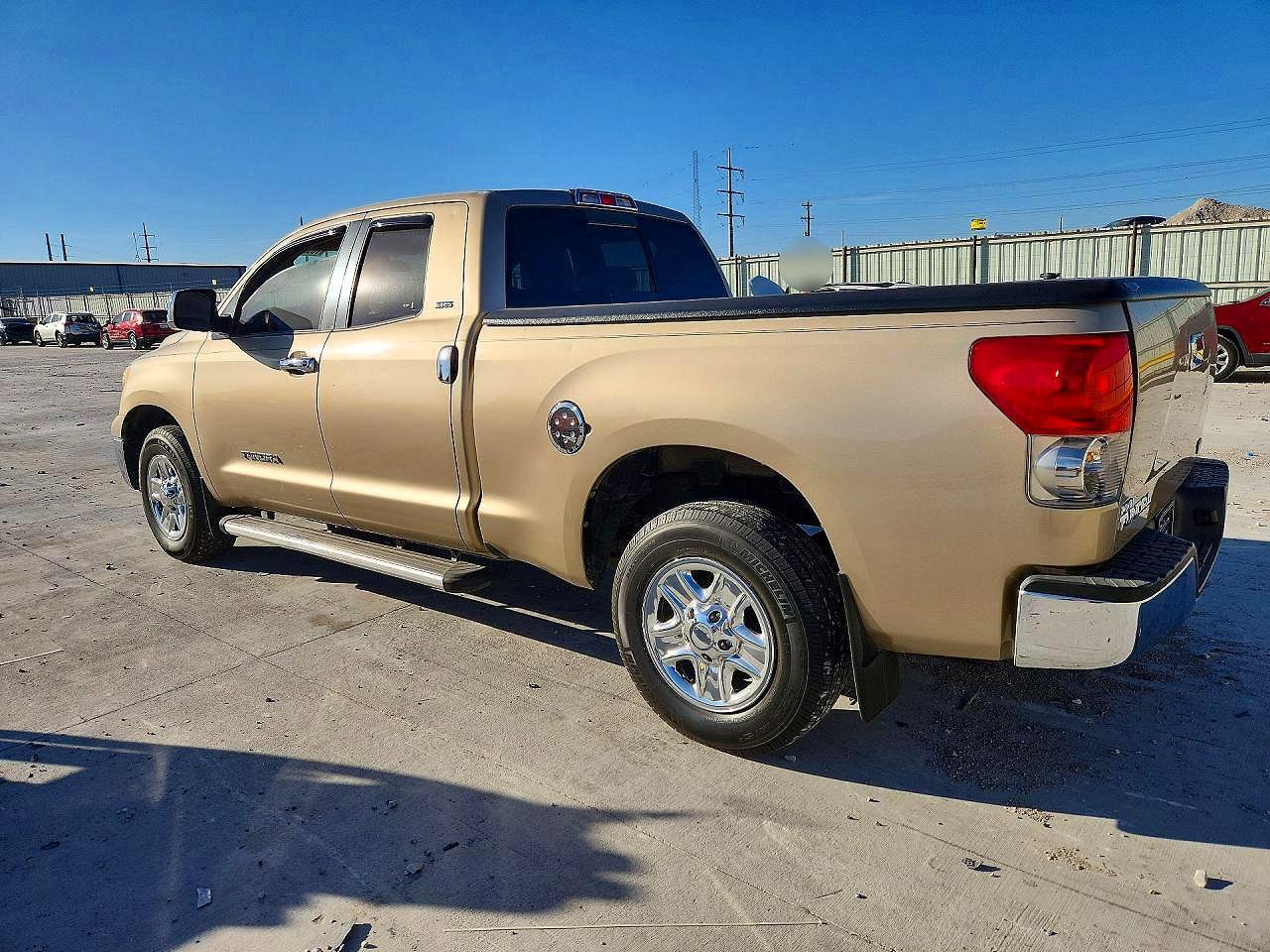 2007 Toyota Tundra Sr5 Золотой vin: 5TBRU54177S450353