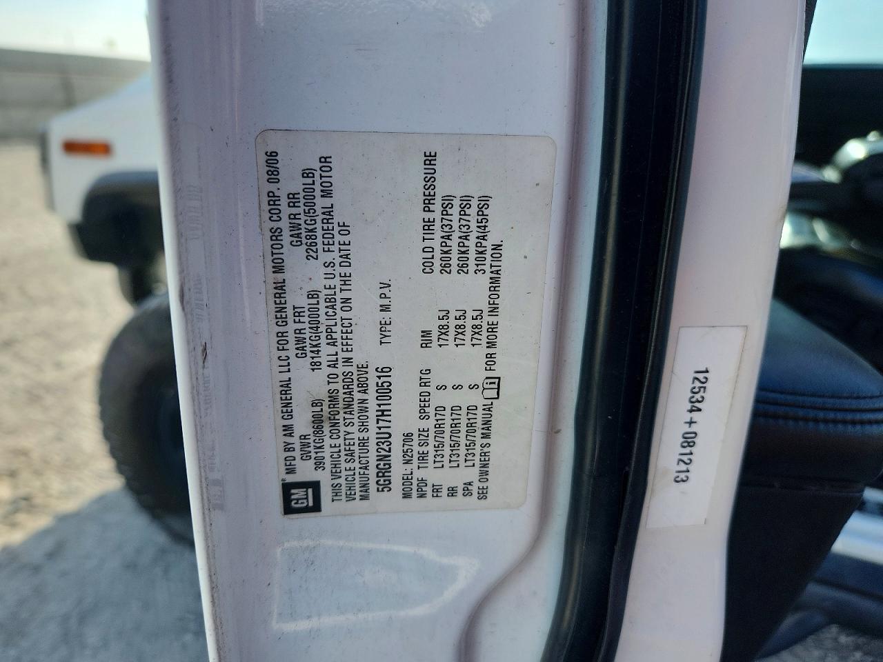2007 Hummer H2 White vin: 5GRGN23U17H100516