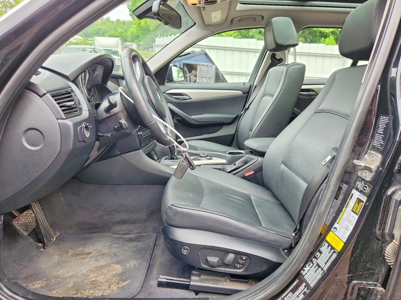 2014 Bmw X1 Xdrive28i Черный vin: WBAVL1C59EVY17064