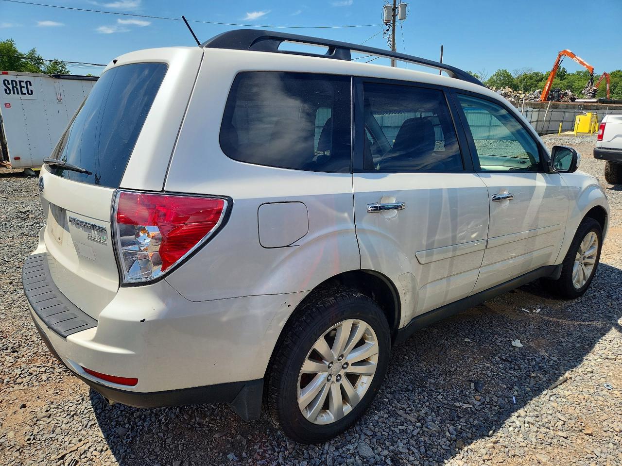 2013 Subaru Forester Limited White vin: JF2SHAEC2DH439350