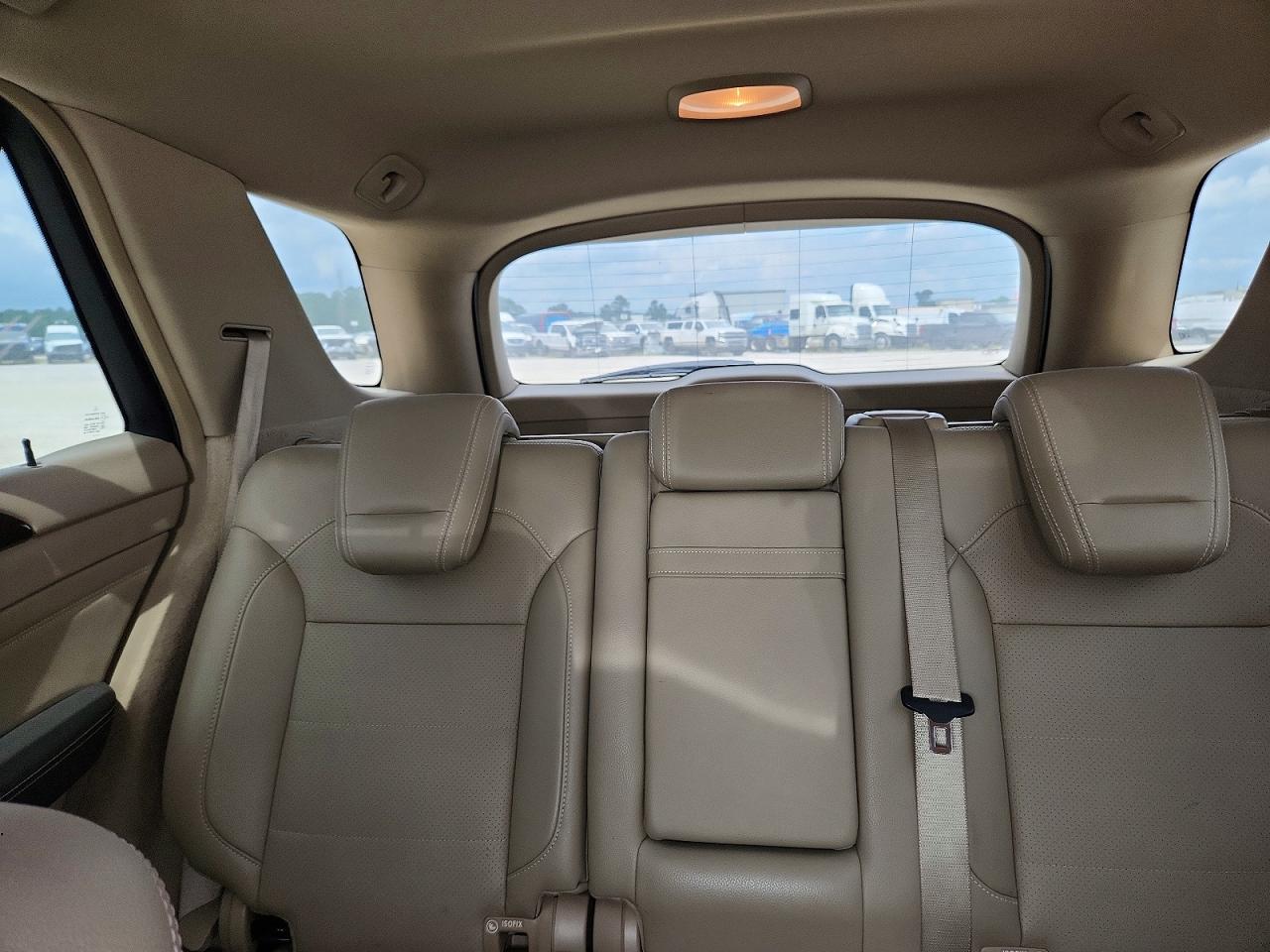 2013 Mercedes-benz Ml 350 4matic White vin: 4JGDA5HB3DA249194